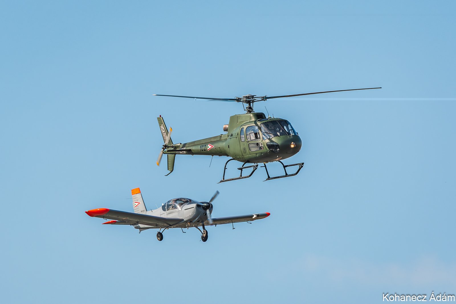AS350 és ZLIN 242L kötelék